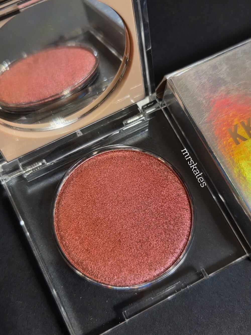 KKW Beauty "Freaky" Flashing Lights Pressed Powder Pigment Eyeshadow